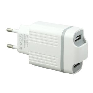 شارژر دیواری تسکو مدل TTC ۴۹ با طراحی زیبا و کیفیت ساخت بالا، یکی از بهترین گزینههای شارژر برای گوشیهای هوشمند است.